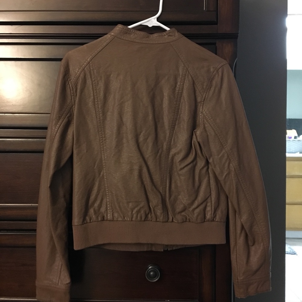 Leather jacket - Picture 2 of 3